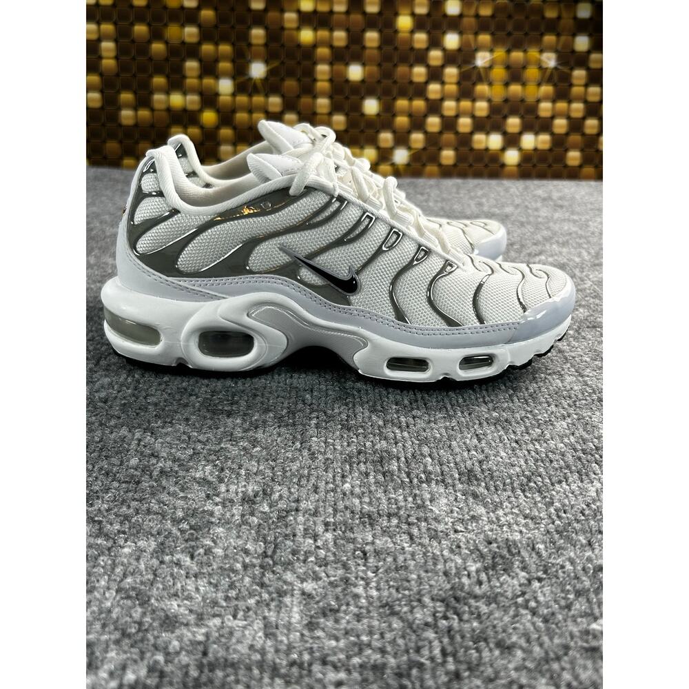 Nike Air Max Plus TN Women's 6 White Gray Black Running Shoes - Picture 8 of 12